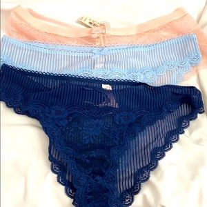 Victoria’s Secret 3 lace panties L